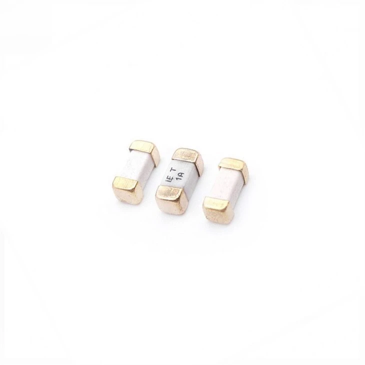 6125 2410 1812 SMD Fuse Element Square Brick Electronic Component Time Lag Fuse factory